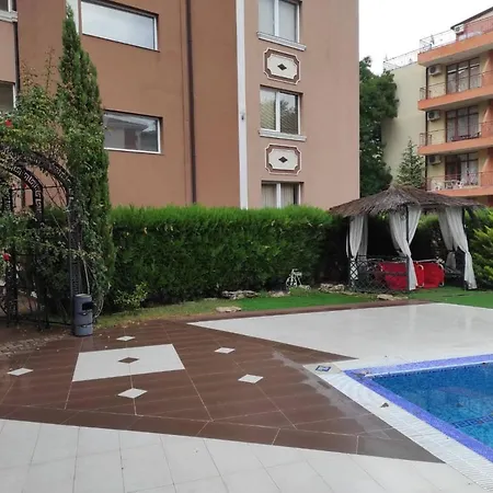 солнечная студия на солнечном берегу Sunny Studio On Sunny Sunny Beach