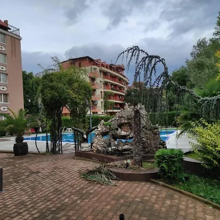 солнечная студия на солнечном берегу Sunny Studio On Sunny Sunny Beach